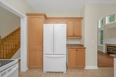 40 Wesleyan Court Hamilton ON L9G 5C7