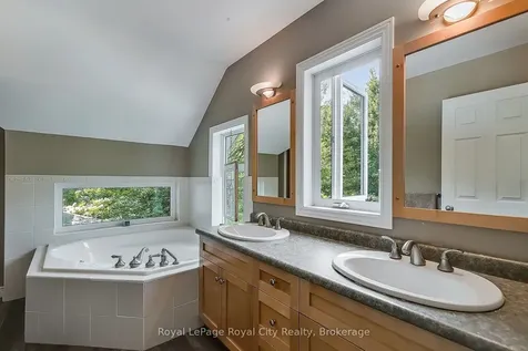 12 Kilkenny Place Guelph ON N1L 1H1
