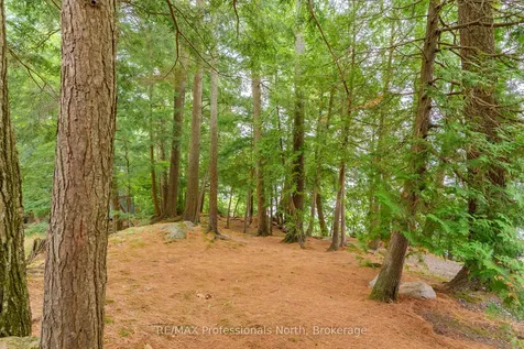 1077 Precambrian Drive N Algonquin Highlands ON P0A 1E0