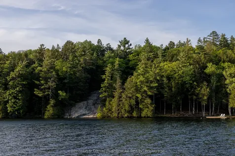 98a & 98b Maile Run N/a Seguin ON P0C 1J0