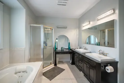 152 Redwood Court Welland ON L3C 7C4