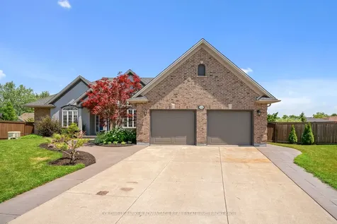 152 Redwood Court Welland ON L3C 7C4