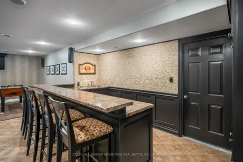 152 Redwood Court Welland ON L3C 7C4