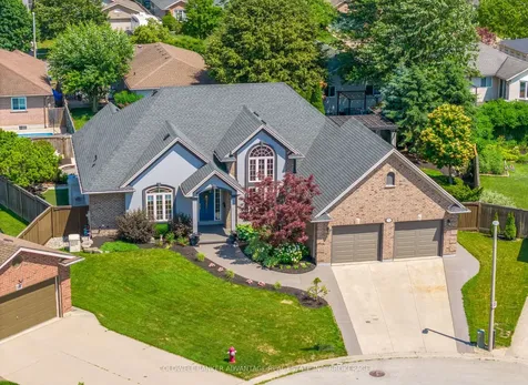 152 Redwood Court Welland ON L3C 7C4