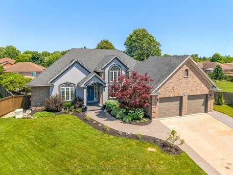 152 Redwood Court Welland ON L3C 7C4