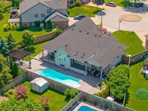 152 Redwood Court Welland ON L3C 7C4