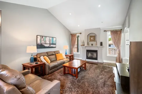 152 Redwood Court Welland ON L3C 7C4