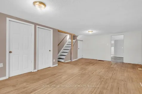 16 Glastonbury Road Addington Highlands ON K0H 2G0