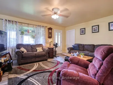 47 Mckeand Street Ingersoll ON N5C 3H7