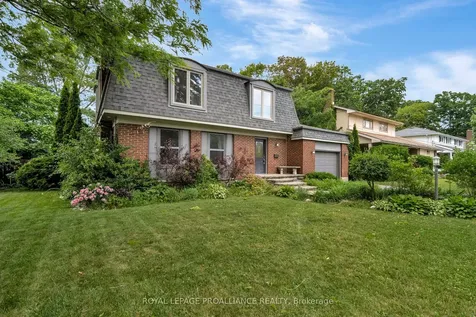 27 Forest Hill Crescent Belleville ON K8N 4M4