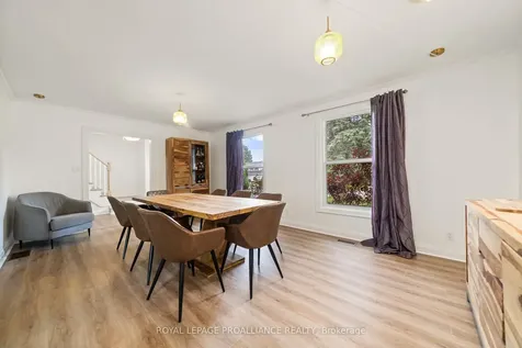 27 Forest Hill Crescent Belleville ON K8N 4M4