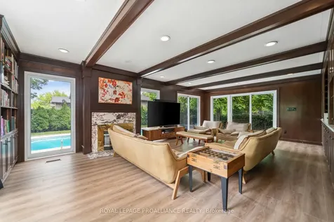 27 Forest Hill Crescent Belleville ON K8N 4M4