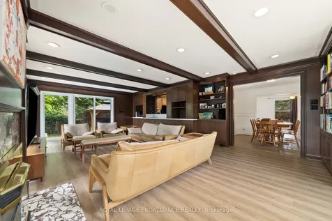 27 Forest Hill Crescent Belleville ON K8N 4M4