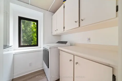 27 Forest Hill Crescent Belleville ON K8N 4M4