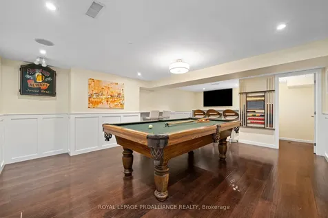 27 Forest Hill Crescent Belleville ON K8N 4M4