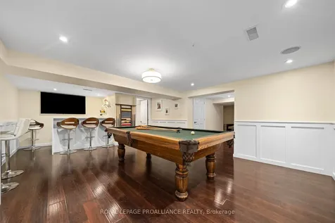 27 Forest Hill Crescent Belleville ON K8N 4M4