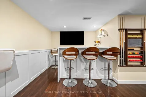 27 Forest Hill Crescent Belleville ON K8N 4M4