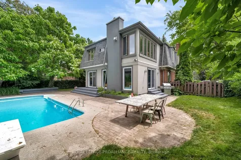 27 Forest Hill Crescent Belleville ON K8N 4M4