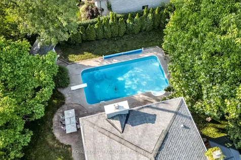 27 Forest Hill Crescent Belleville ON K8N 4M4