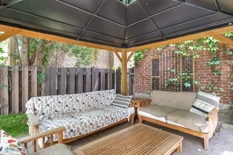 27 Forest Hill Crescent Belleville ON K8N 4M4