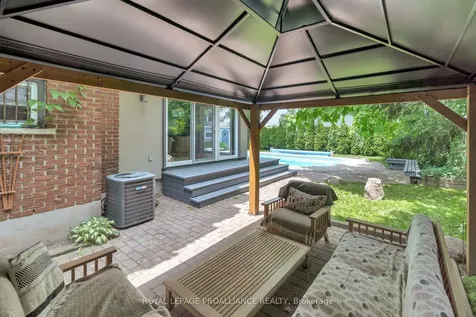 27 Forest Hill Crescent Belleville ON K8N 4M4