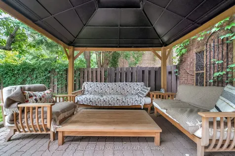 27 Forest Hill Crescent Belleville ON K8N 4M4