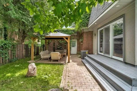 27 Forest Hill Crescent Belleville ON K8N 4M4