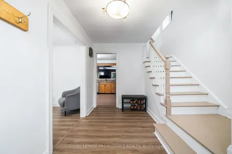 27 Forest Hill Crescent Belleville ON K8N 4M4