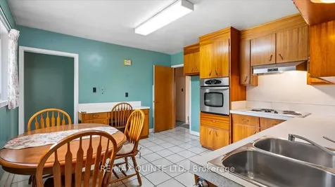 507 Dundas Street W Belleville ON K8P 1B6