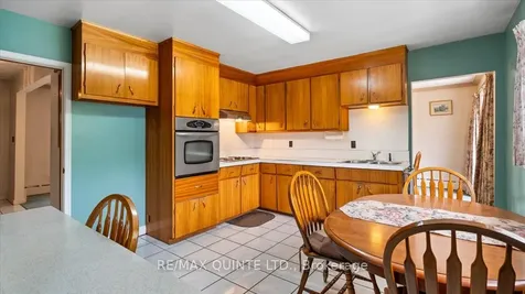 507 Dundas Street W Belleville ON K8P 1B6