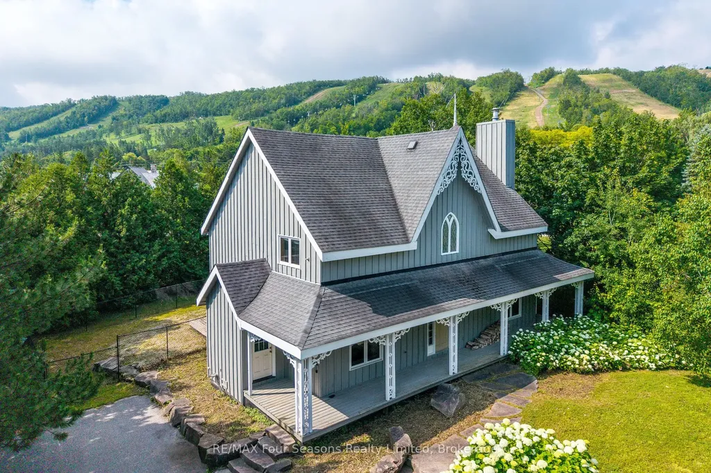 127 Wyandot Court Blue Mountains ON L9Y 0S4