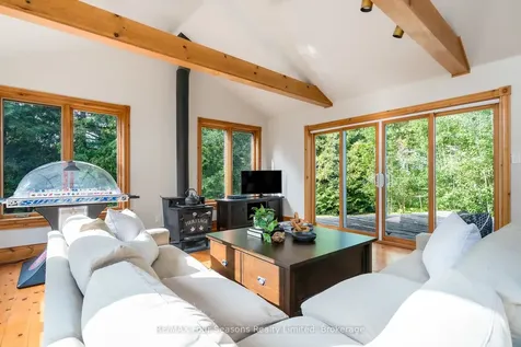 127 Wyandot Court Blue Mountains ON L9Y 0S4