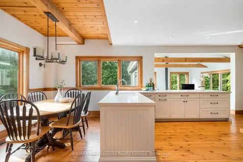 127 Wyandot Court Blue Mountains ON L9Y 0S4