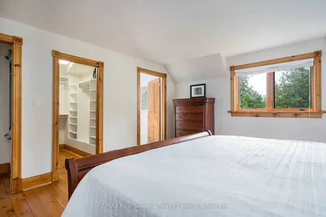 127 Wyandot Court Blue Mountains ON L9Y 0S4