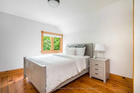 127 Wyandot Court Blue Mountains ON L9Y 0S4