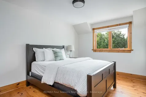 127 Wyandot Court Blue Mountains ON L9Y 0S4