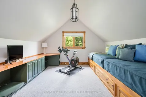 127 Wyandot Court Blue Mountains ON L9Y 0S4