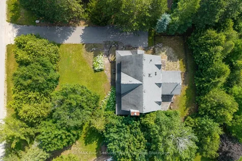 127 Wyandot Court Blue Mountains ON L9Y 0S4