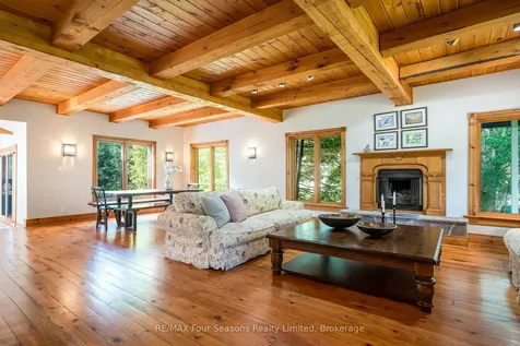 127 Wyandot Court Blue Mountains ON L9Y 0S4