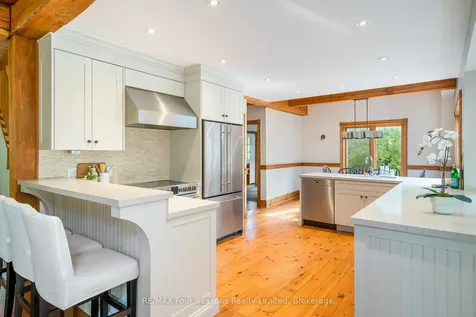 127 Wyandot Court Blue Mountains ON L9Y 0S4