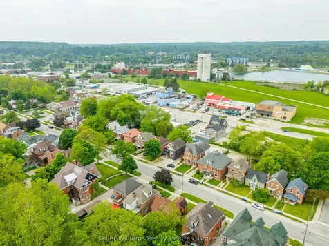 1379 3rd Avenue E Owen Sound ON N4K 2L8