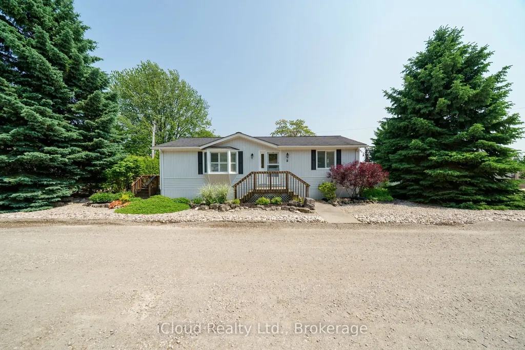 2 Golden Pond Road Pvt Road Puslinch ON N0B 2J0