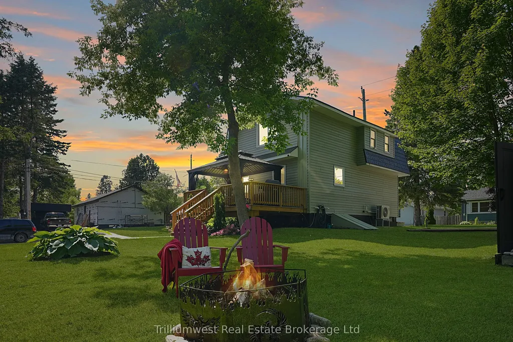 112 Alice Street Bracebridge ON P1L 1J5