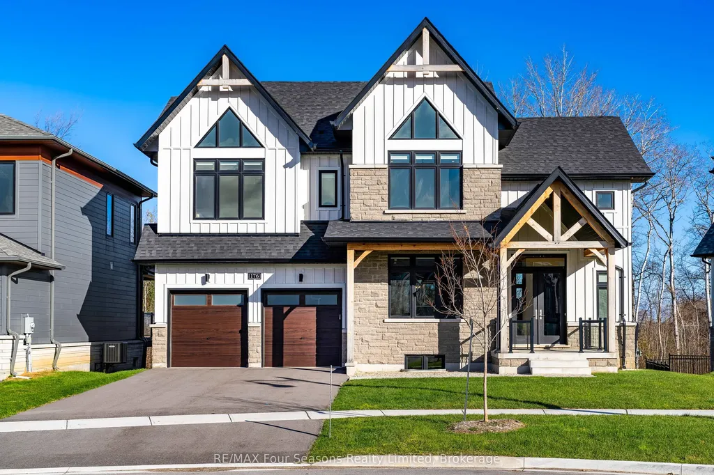 176 Springside Crescent Blue Mountains ON L9Y 5L3