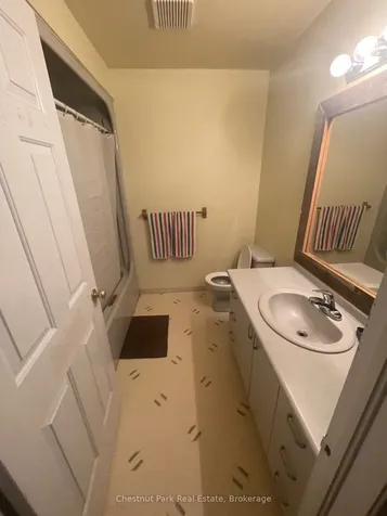 1044 Ashley Lane Bracebridge ON P1L 1X1