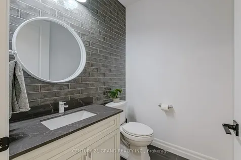 18 Bannister Street Brant ON N0E 1L0