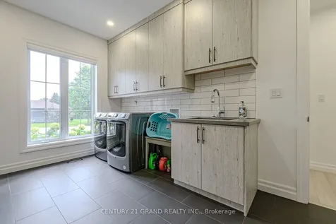 18 Bannister Street Brant ON N0E 1L0