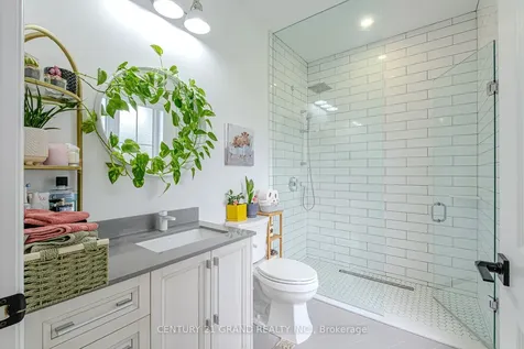 18 Bannister Street Brant ON N0E 1L0