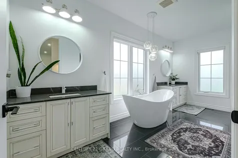 18 Bannister Street Brant ON N0E 1L0