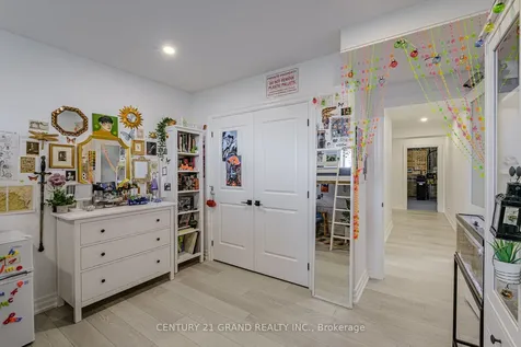 18 Bannister Street Brant ON N0E 1L0